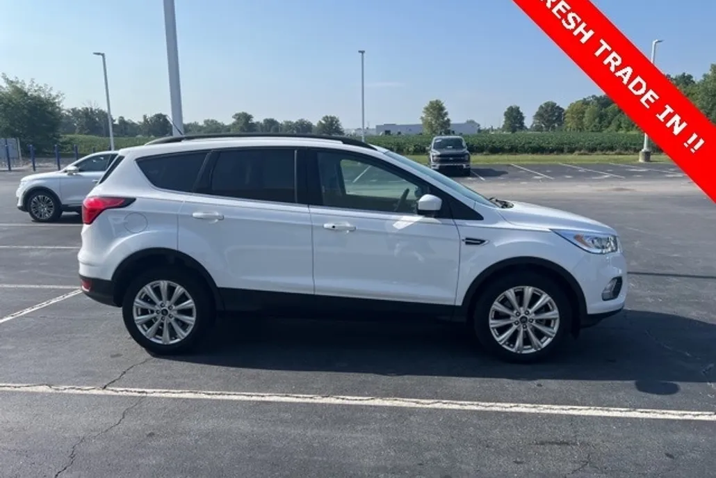2019 Ford Escape SEL photo 1