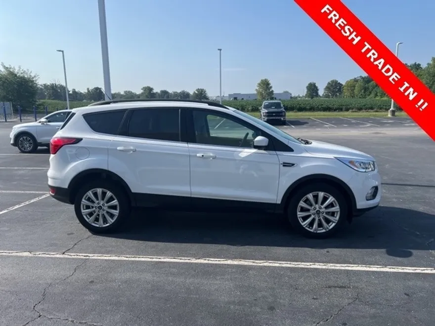 2019 Ford Escape SEL photo 1