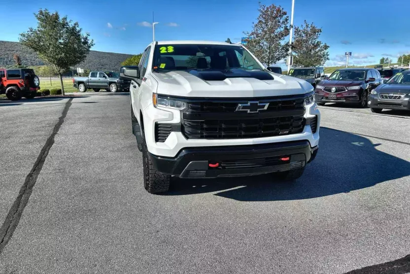 2023 Chevrolet Silverado 1500 LT Trail Boss photo 1
