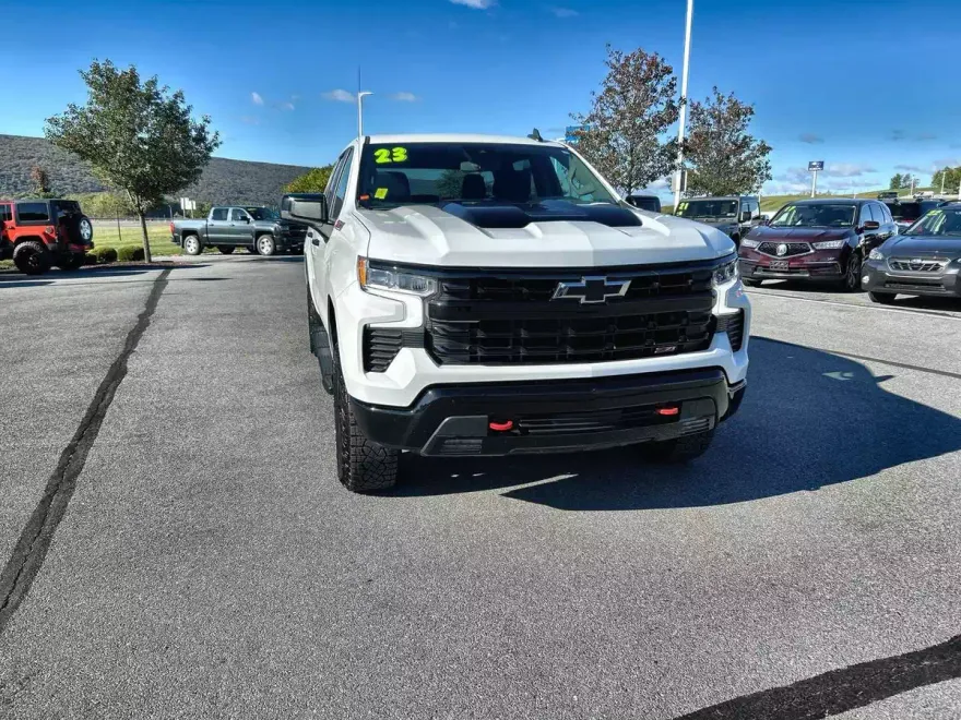 2023 Chevrolet Silverado 1500 LT Trail Boss photo 1