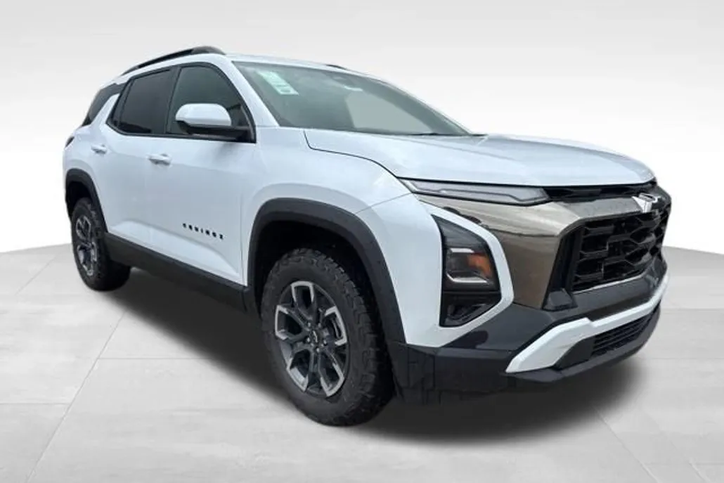 2026 Chevrolet Equinox ACTIV photo 1