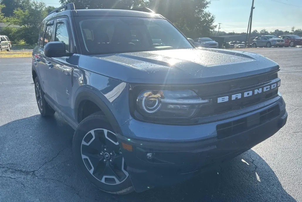 2024 Ford Bronco Sport Outer Banks photo 1