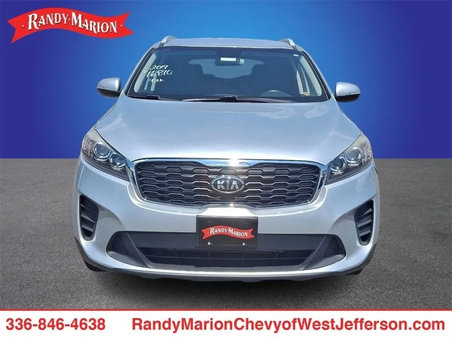 2019 Kia Sorento LX photo 1