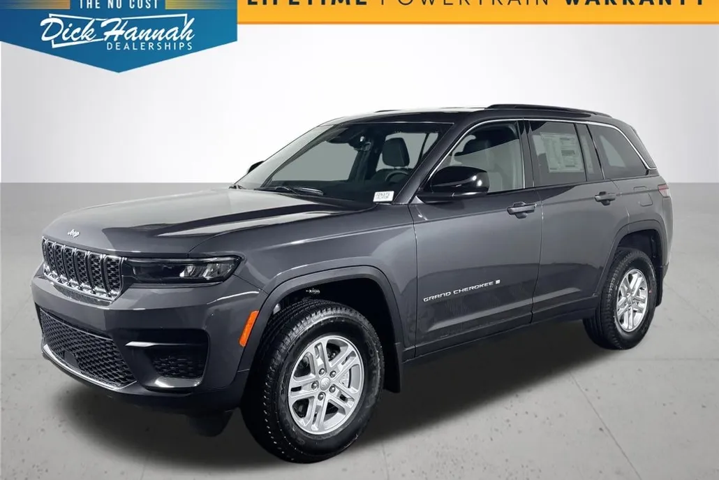 2025 Jeep Grand Cherokee Laredo photo 1