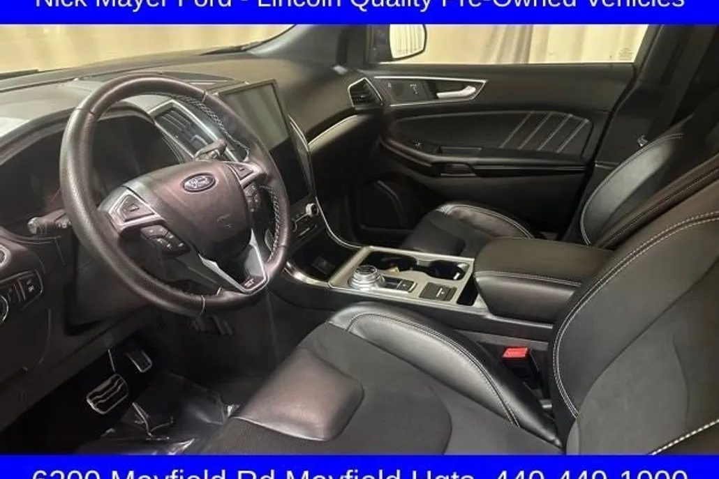 2024 Ford Edge ST photo 1