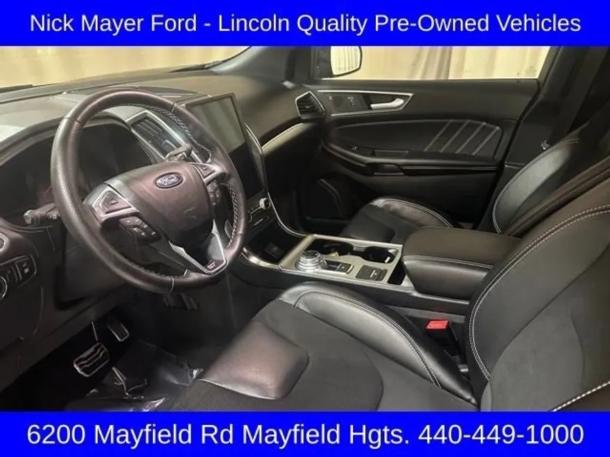 2024 Ford Edge ST photo 1