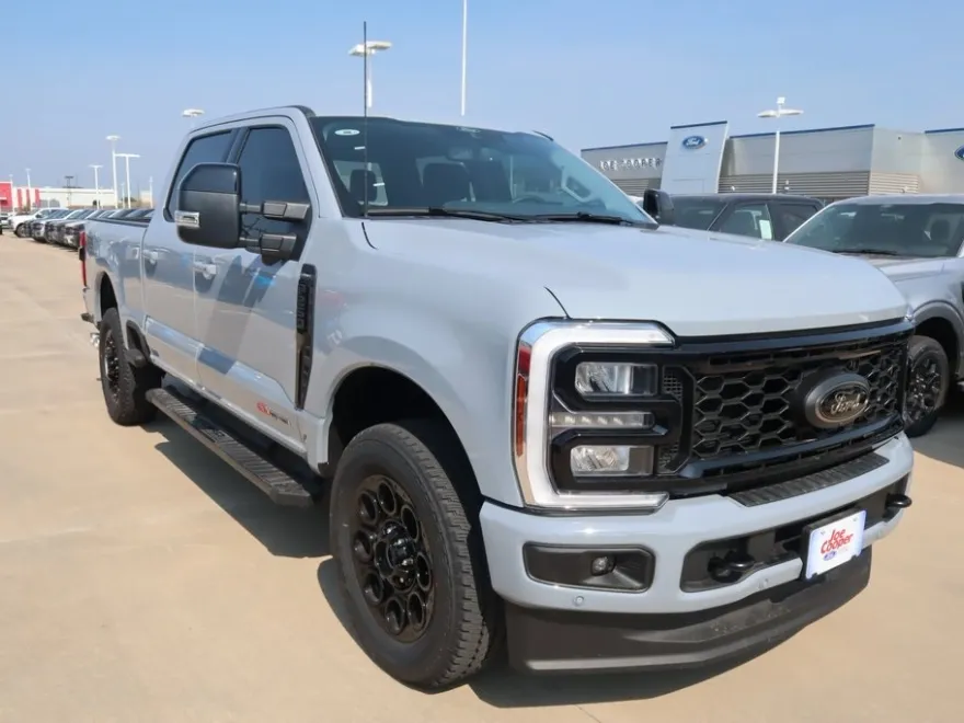 2025 Ford F-250 photo 1