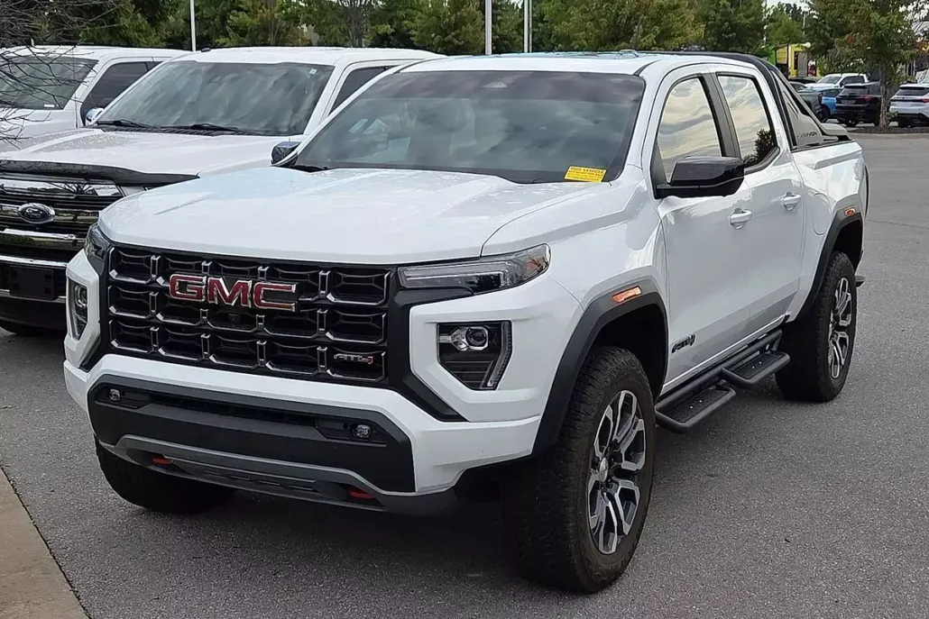 2024 Gmc Canyon AT4 photo 1