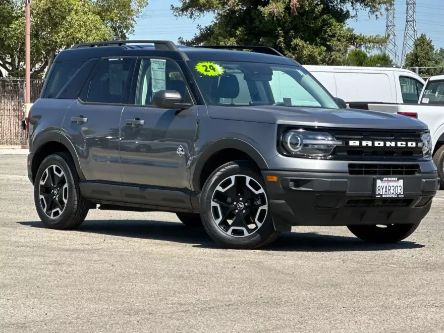 2021 Ford Bronco Sport Outer Banks photo 1