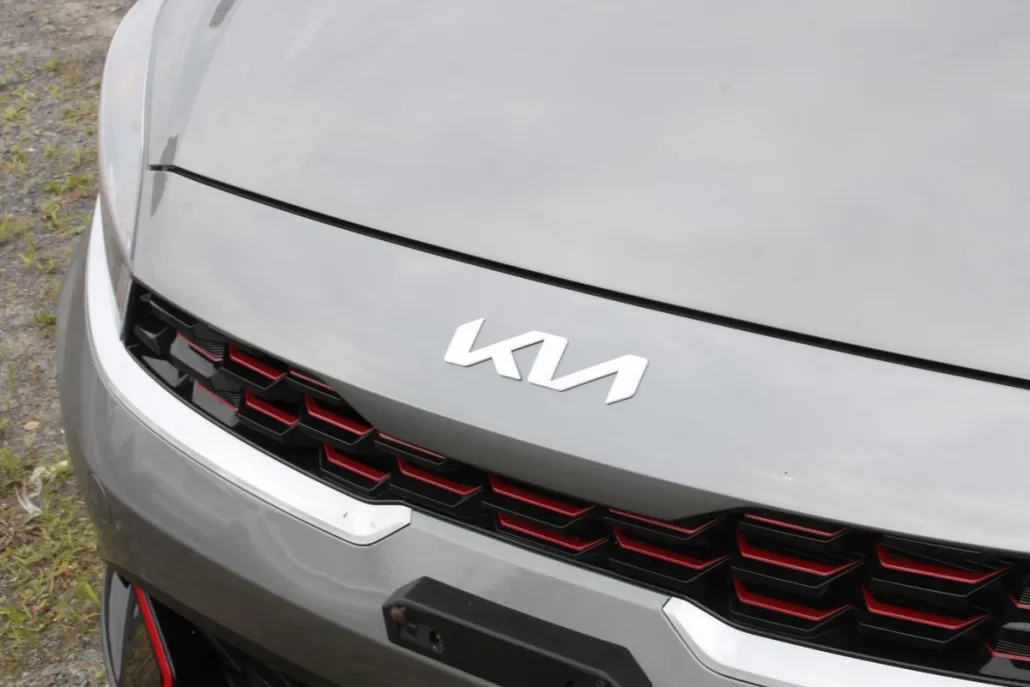 2022 Kia Forte GT-Line photo 1