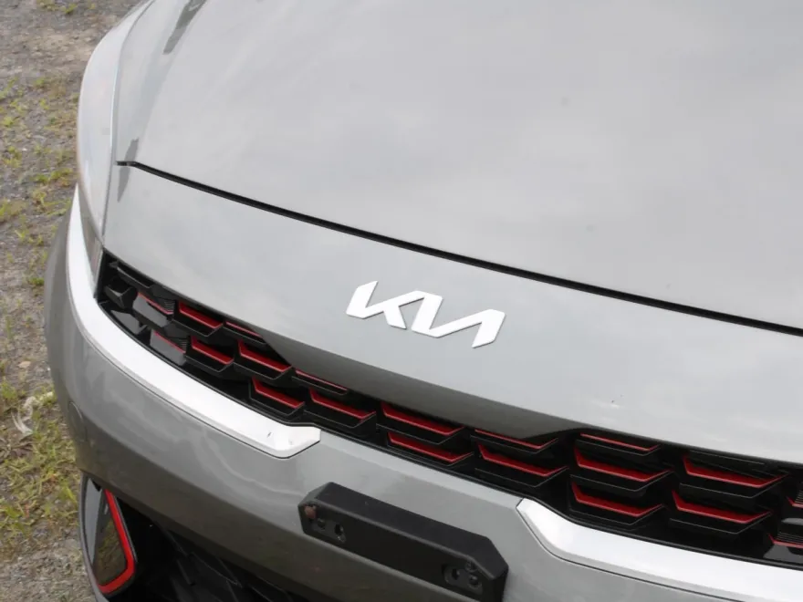 2022 Kia Forte GT-Line photo 1