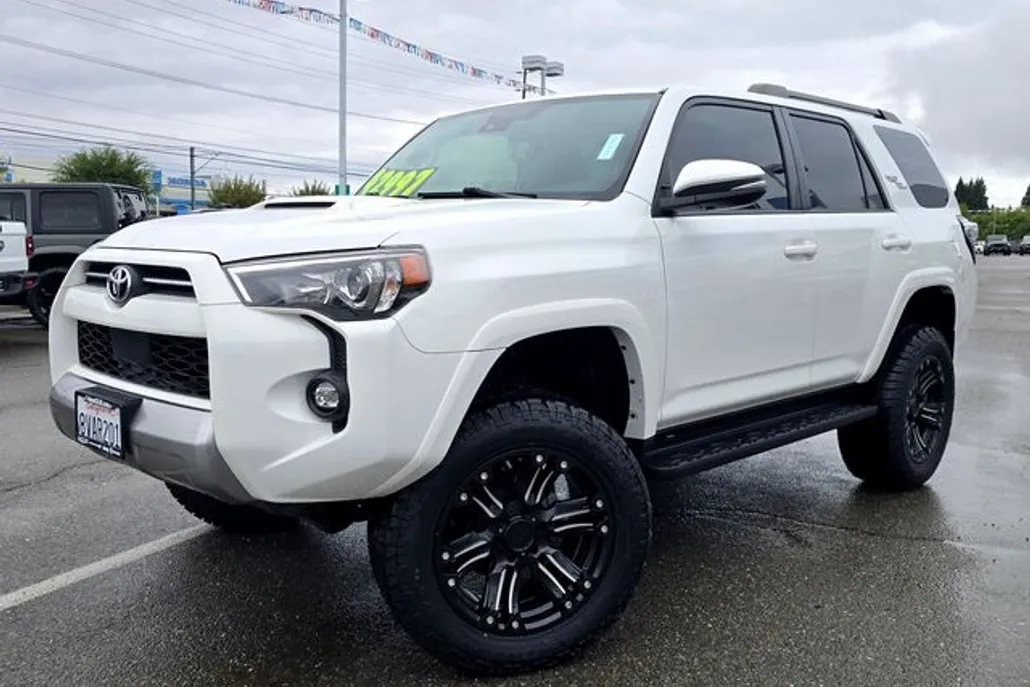 2021 Toyota 4Runner TRD Off-Road Premium photo 1