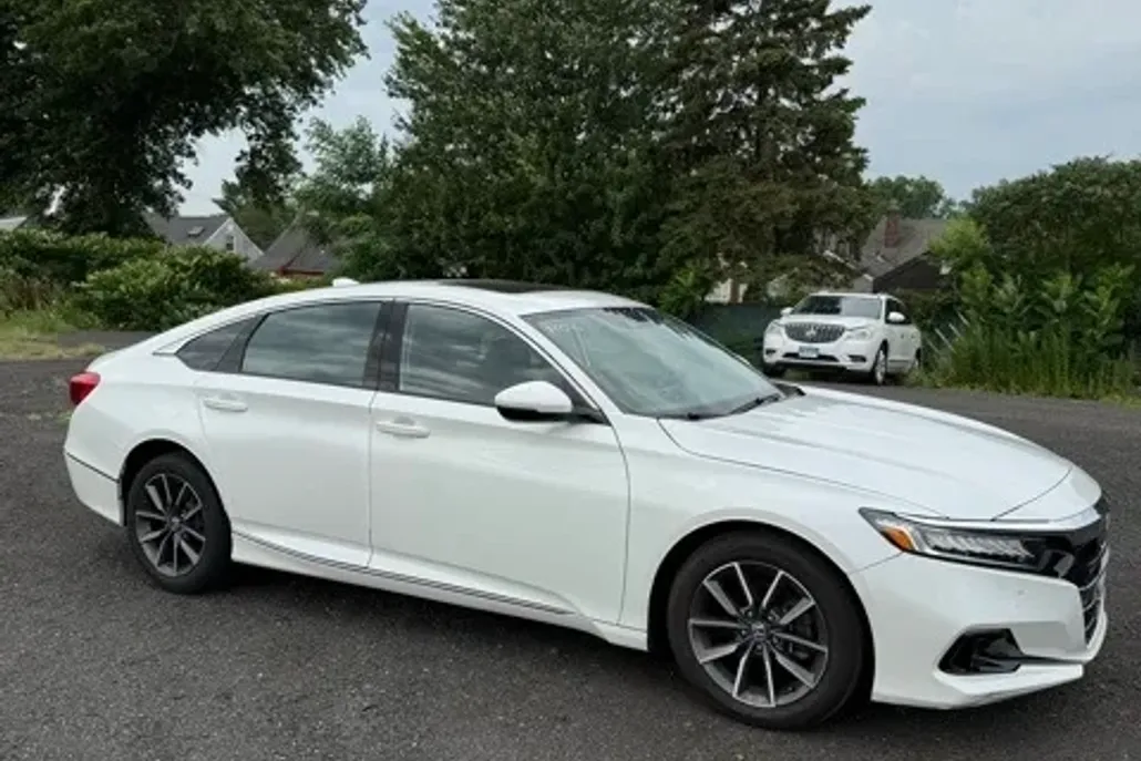 2022 Honda Accord EX-L photo 1