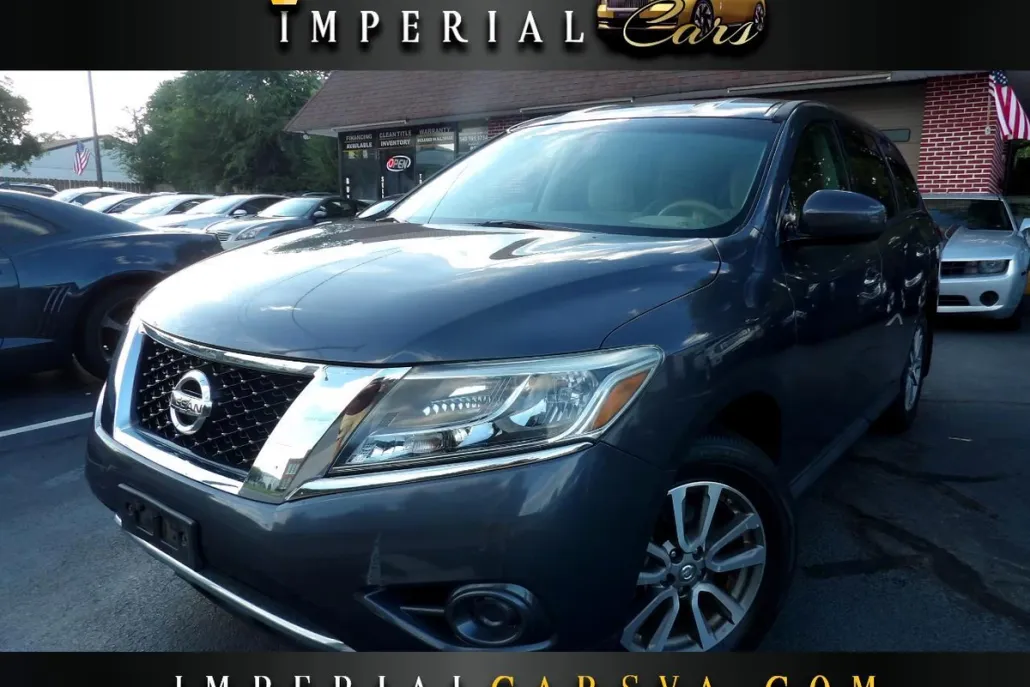 2013 Nissan Pathfinder S photo 1