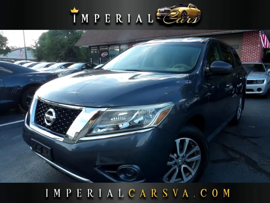 2013 Nissan Pathfinder S photo 1