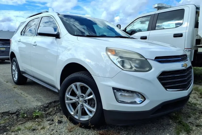 2016 Chevrolet Equinox LT photo 1