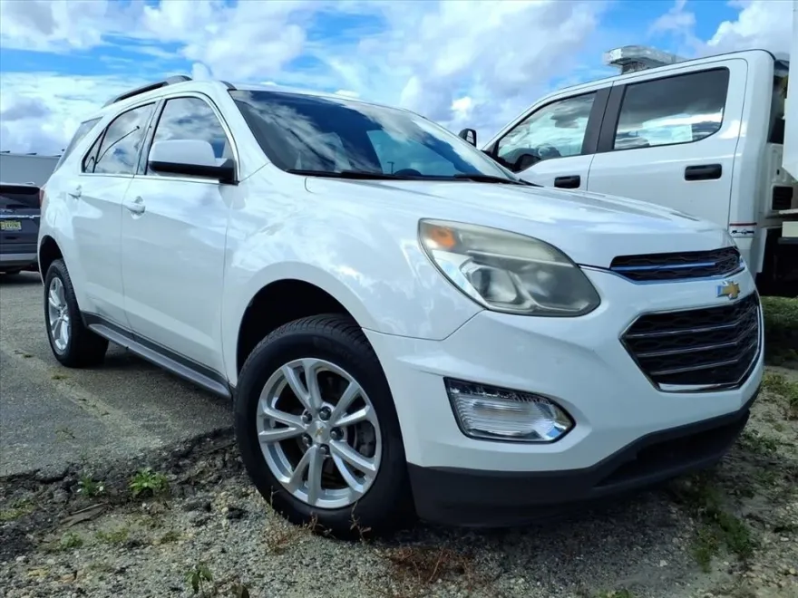 2016 Chevrolet Equinox LT photo 1