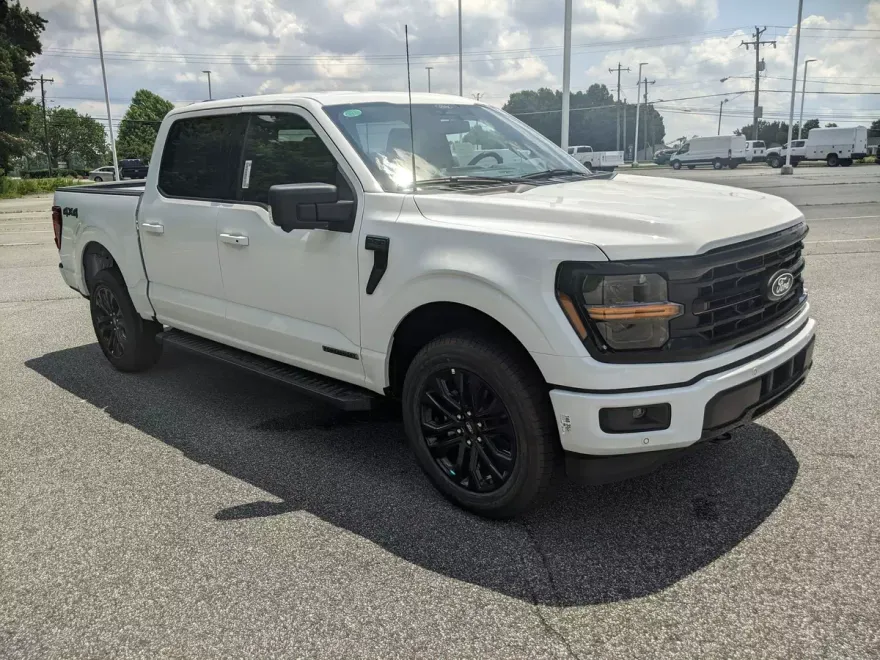 2025 Ford F-150 XLT photo 1