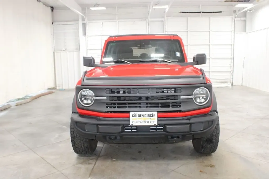 2023 Ford Bronco Base photo 1