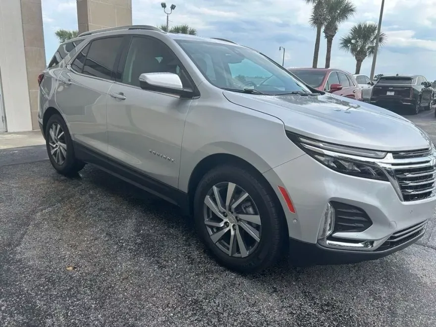 2022 Chevrolet Equinox Premier photo 1