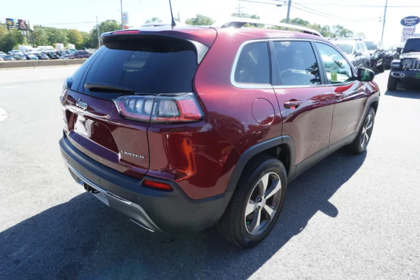 2019 Jeep Cherokee Limited photo 1