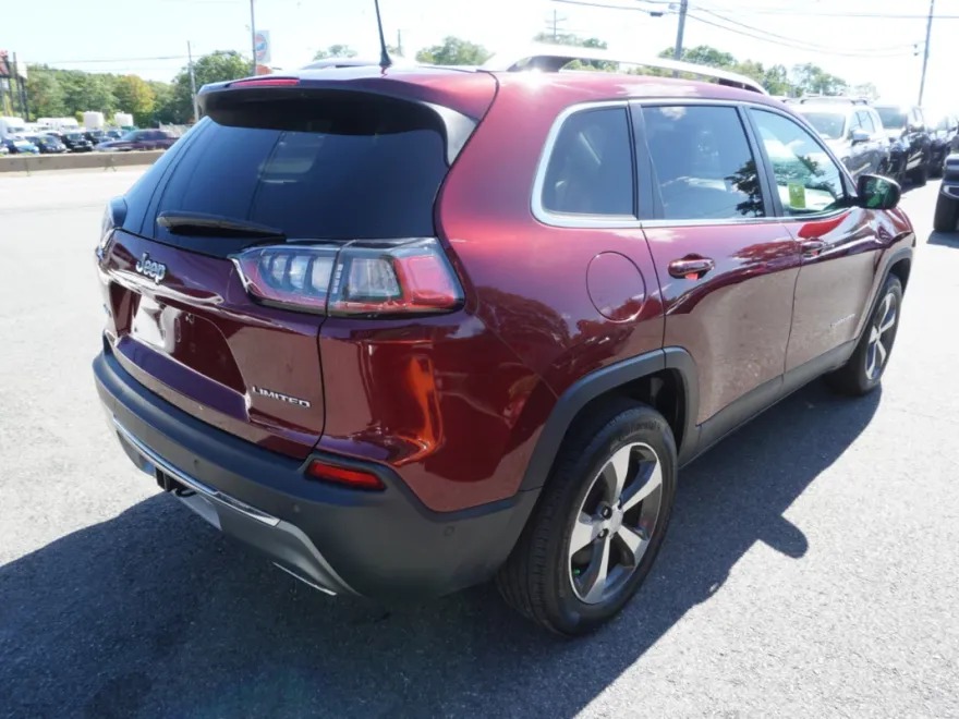 2019 Jeep Cherokee Limited photo 1