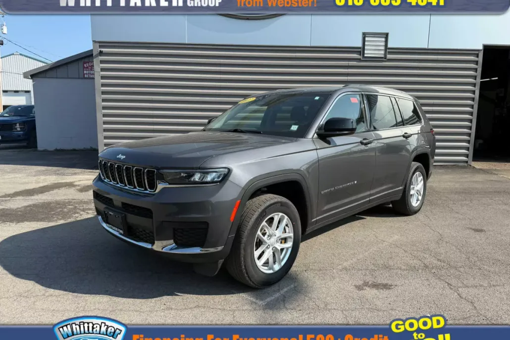 2022 Jeep Grand Cherokee Laredo photo 1