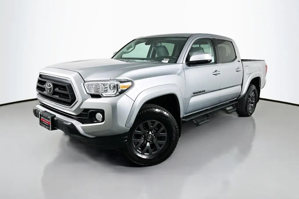 2023 Toyota Tacoma SR5 photo 1