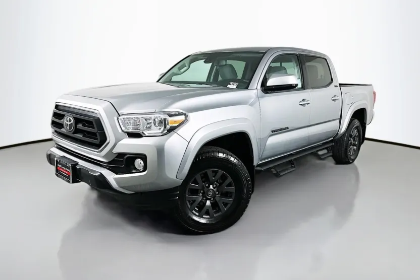 2023 Toyota Tacoma SR5 photo 1