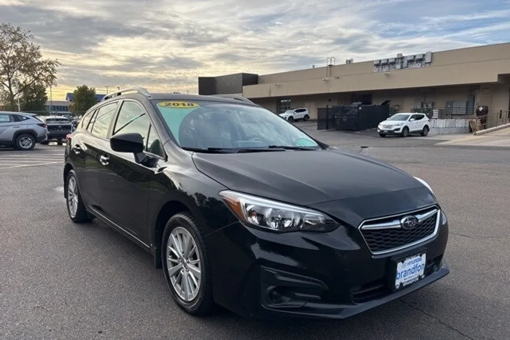 2018 Subaru Impreza 2.0i Premium photo 1
