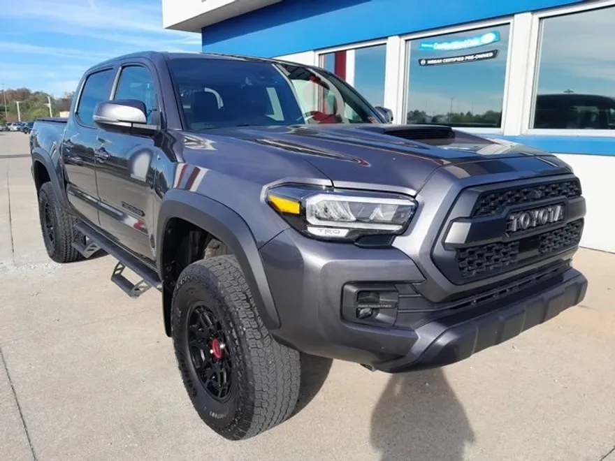 2023 Toyota Tacoma SR5 photo 1