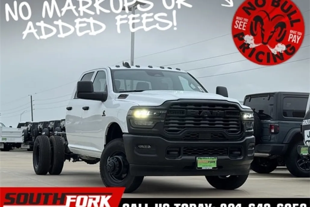2025 Ram 3500 Tradesman photo 1
