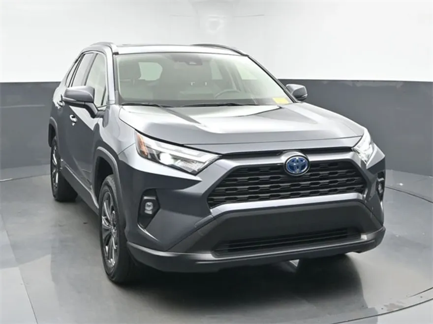 2023 Toyota RAV4 Hybrid XLE Premium photo 1