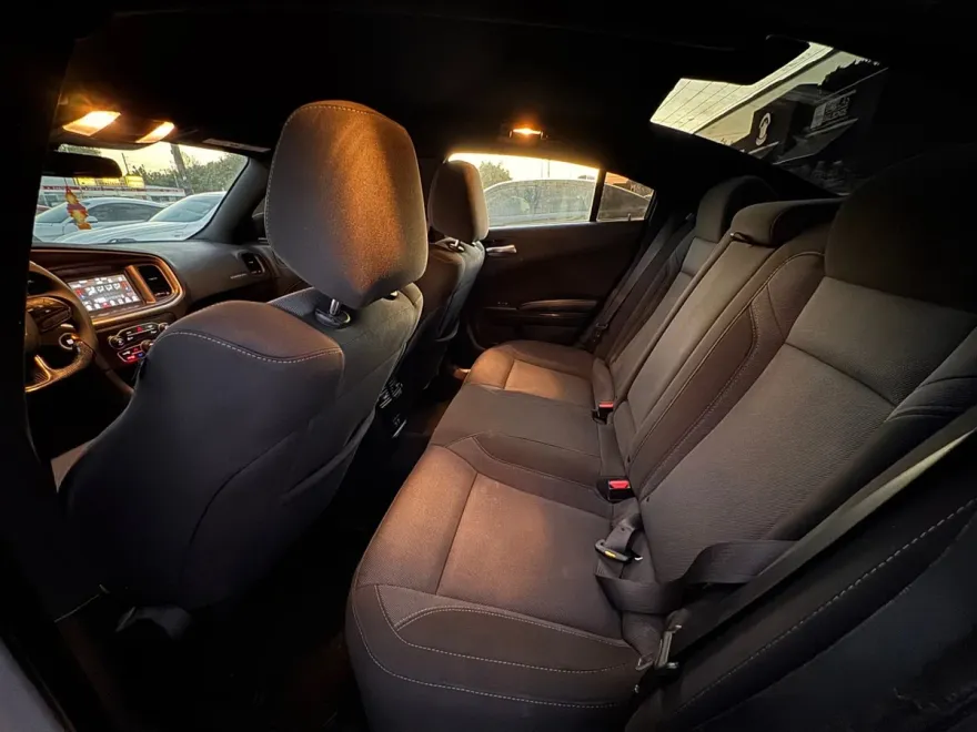 2021 Dodge Charger SXT photo 1
