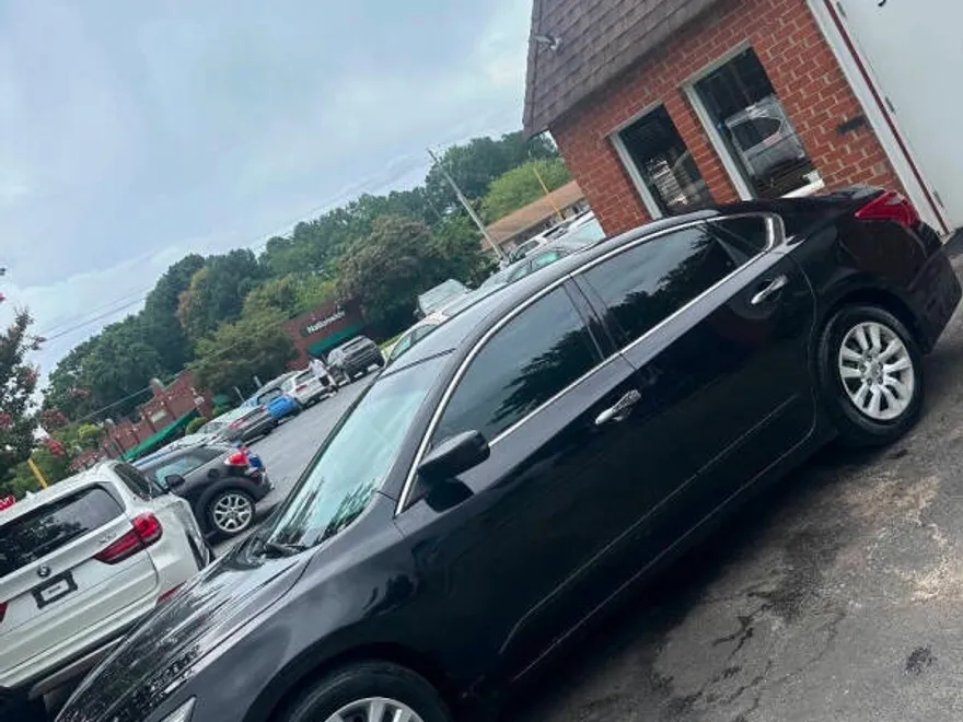2018 Nissan Altima 2.5 SR photo 1