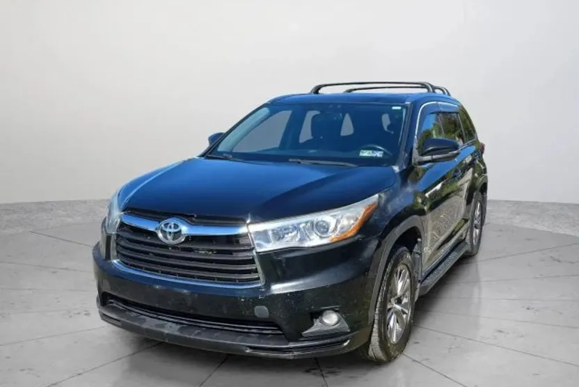 2015 Toyota Highlander XLE Sport photo 1