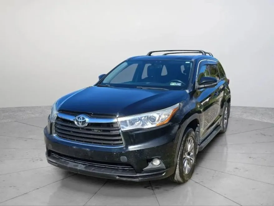 2015 Toyota Highlander XLE Sport photo 1