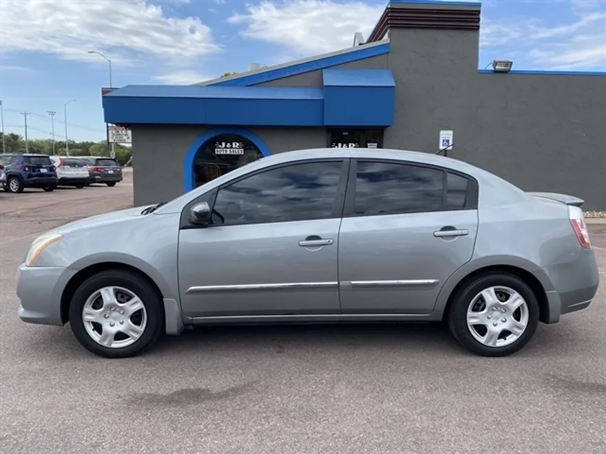2012 Nissan Sentra 2.0 S photo 1