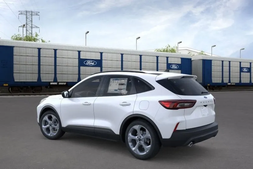 2026 Ford Escape ST-Line photo 1