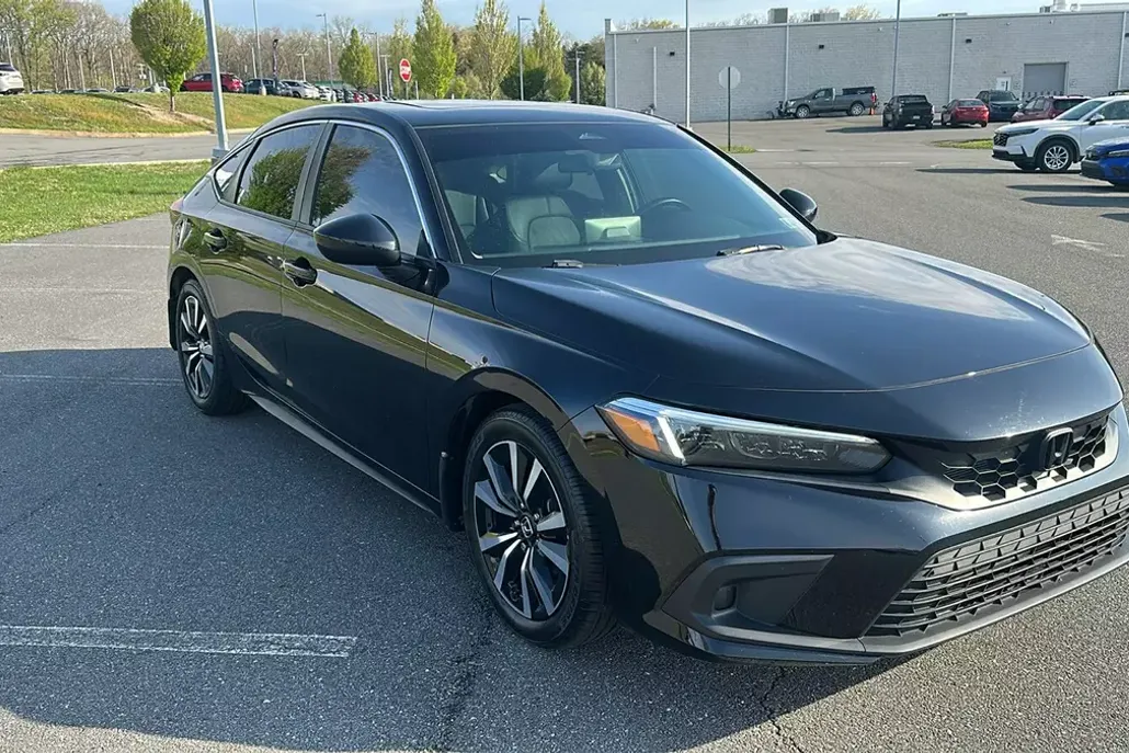 2022 Honda Civic EX-L photo 1