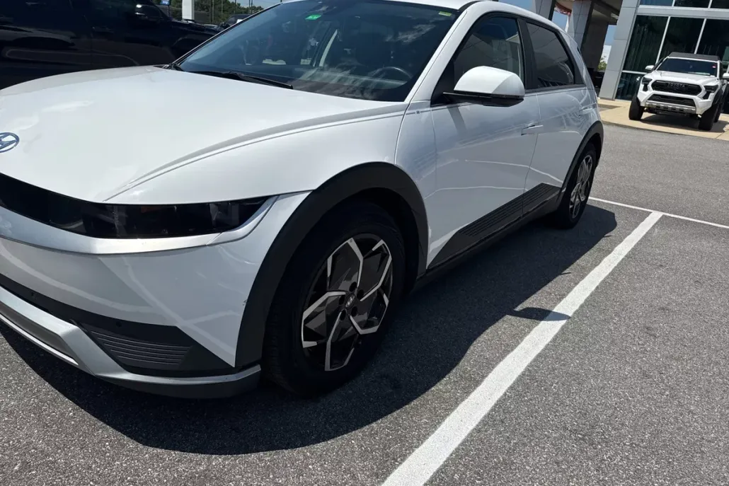 2022 Hyundai Ioniq 5 SEL photo 1
