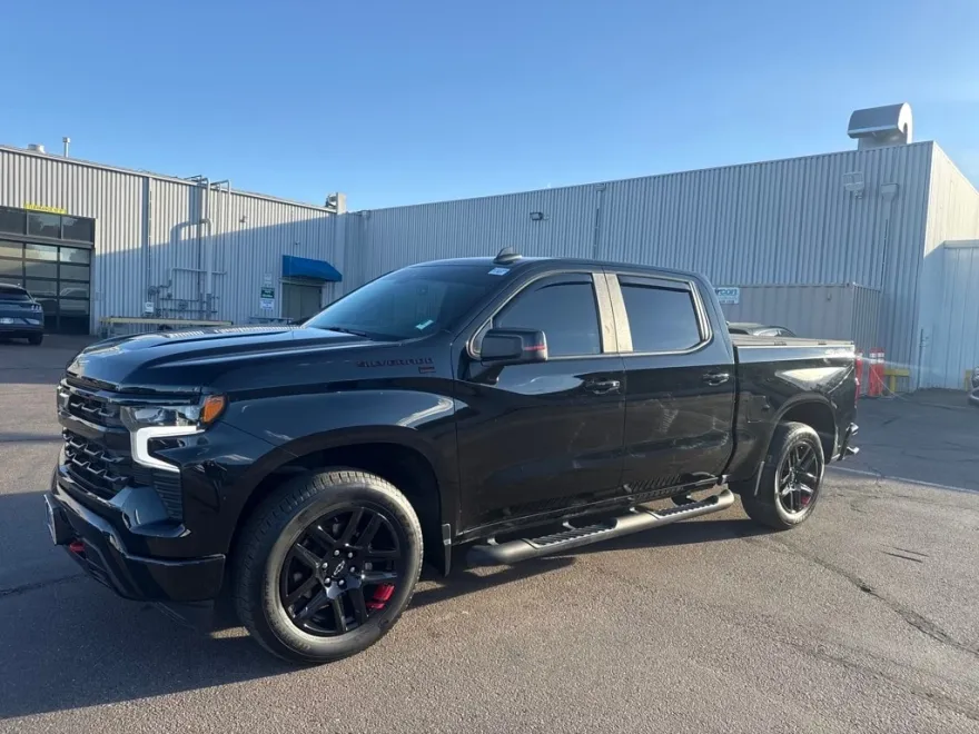 2023 Chevrolet Silverado 1500 RST photo 1