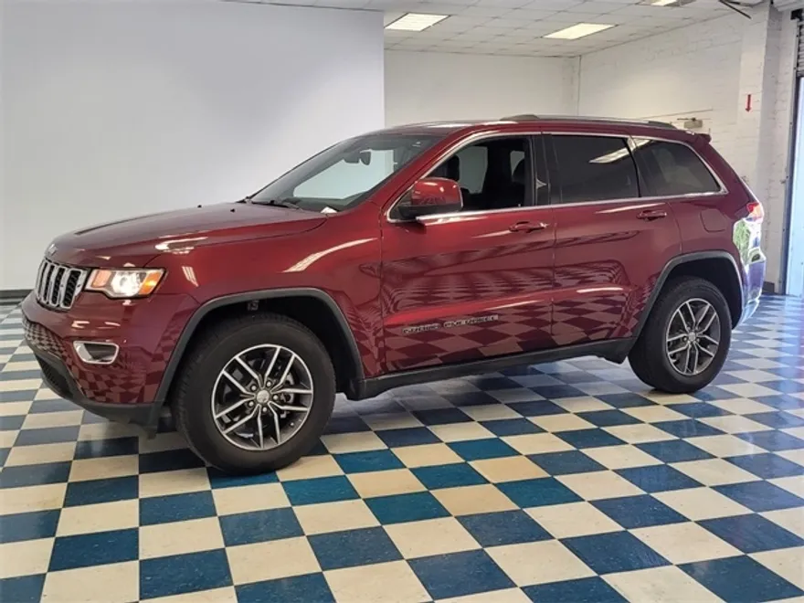 2018 Jeep Grand Cherokee Laredo photo 1