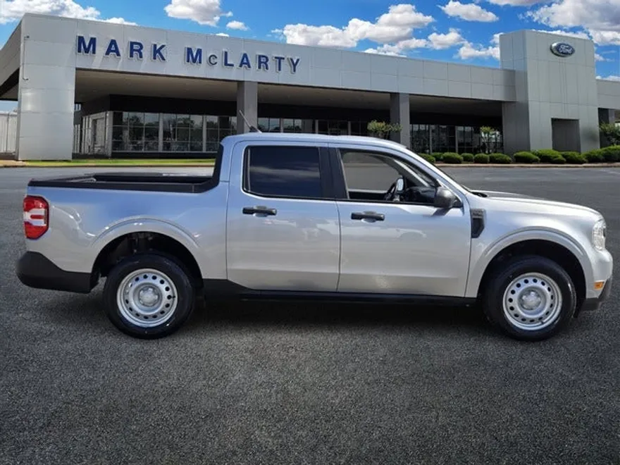 2023 Ford Maverick XL photo 1