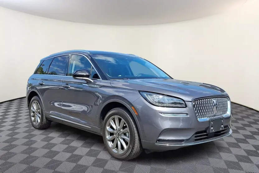 2021 Lincoln Corsair Standard photo 1