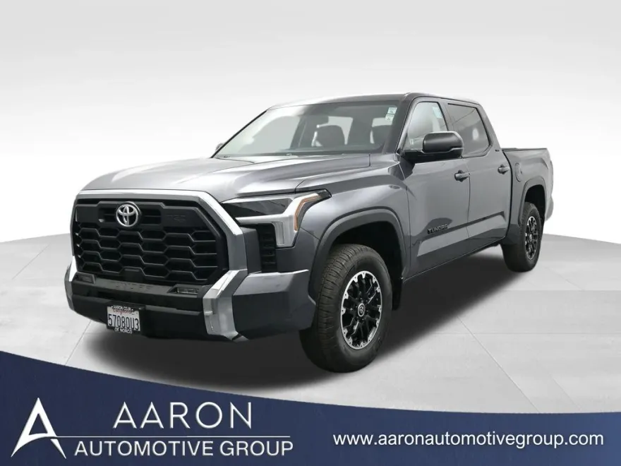 2023 Toyota Tundra SR5 CrewMax photo 1