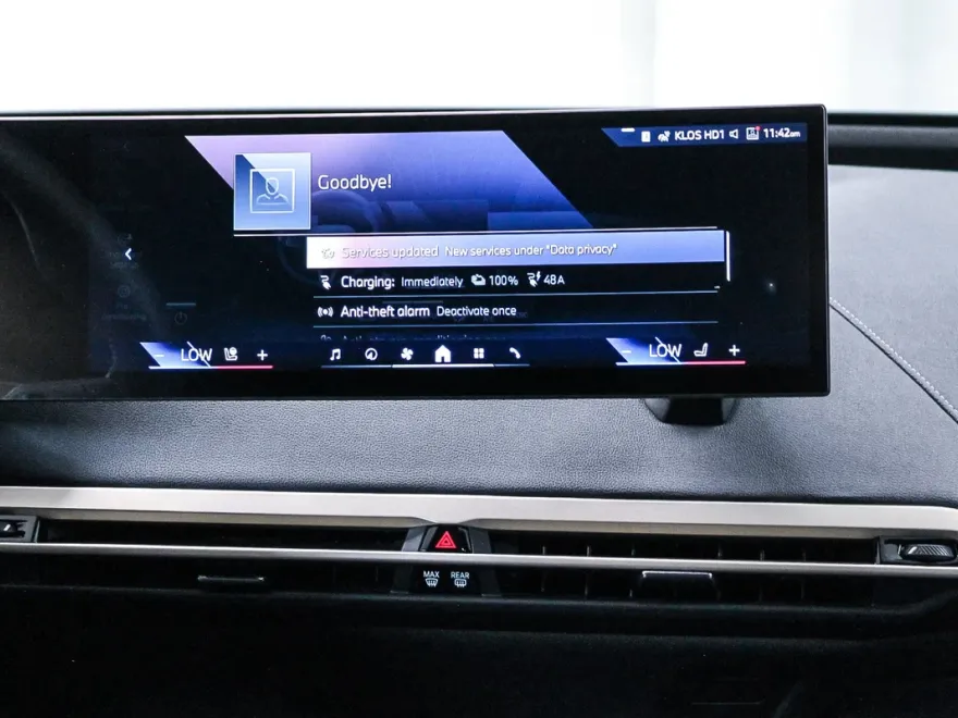 2026 Bmw iX photo 13