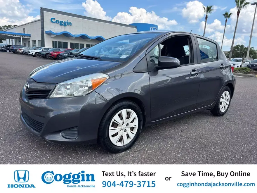 2014 Toyota Yaris L photo 1