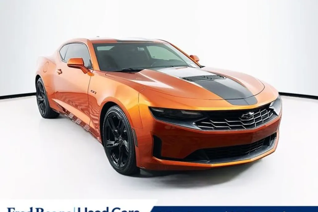 2022 Chevrolet Camaro LT1 photo 1