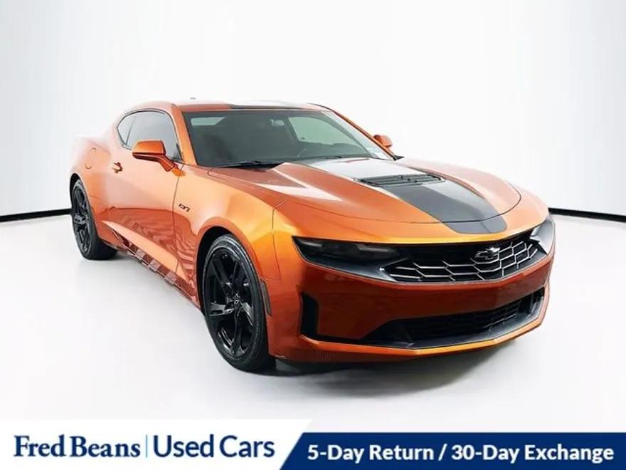 2022 Chevrolet Camaro LT1 photo 1